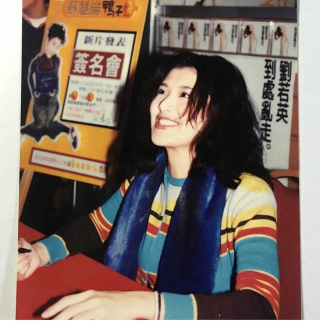 7位红极一时的华语女歌手：有人转行成珠宝大亨，有人成豪门弃妇