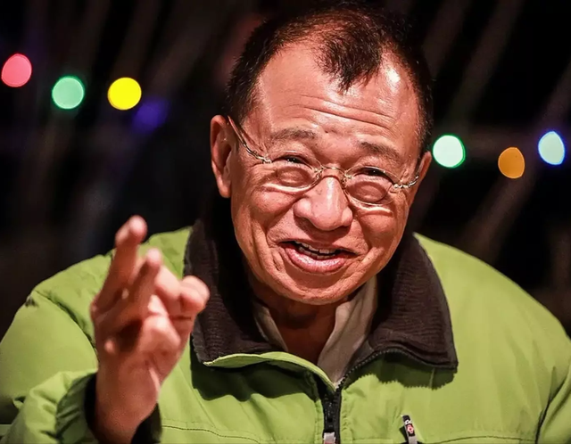 香港知名男星宣布明年嫁女！送两千万豪宅当嫁妆，全家定居新加坡