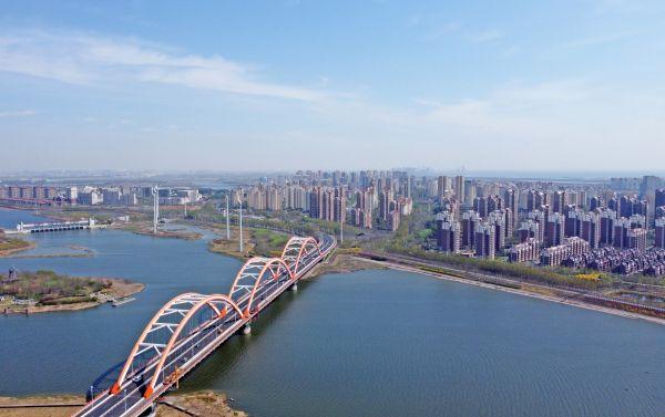 新加坡媒体：中新深化绿色金融和数字化合作