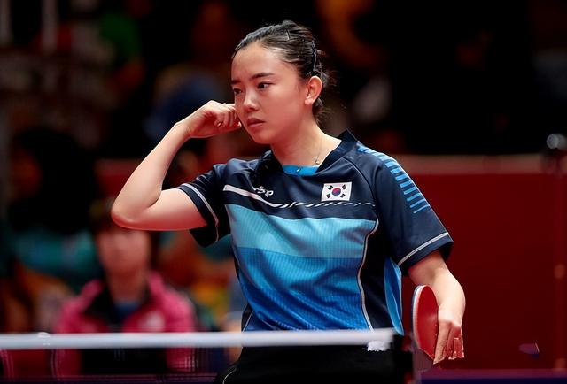 海外兵团断流！传冯天薇去新加坡有人挨处分 国手退役去向成关注点