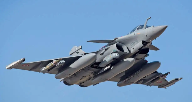 140亿进口35架F15？印尼打造东南亚最强空军，美国抛弃新加坡？