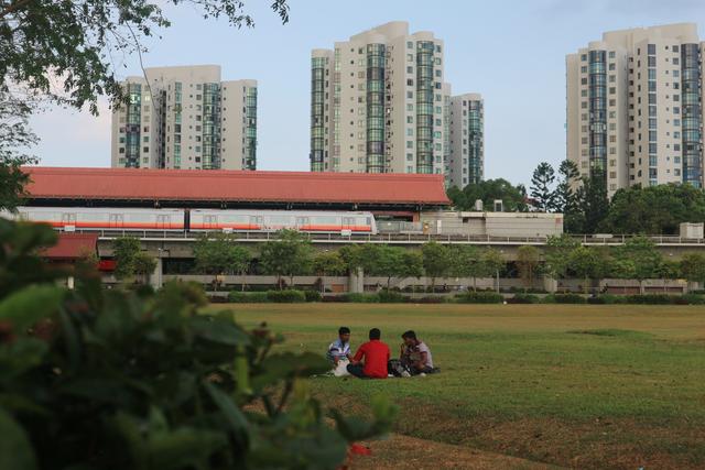 香港留学 | 研究生留学去香港好还是新加坡好？