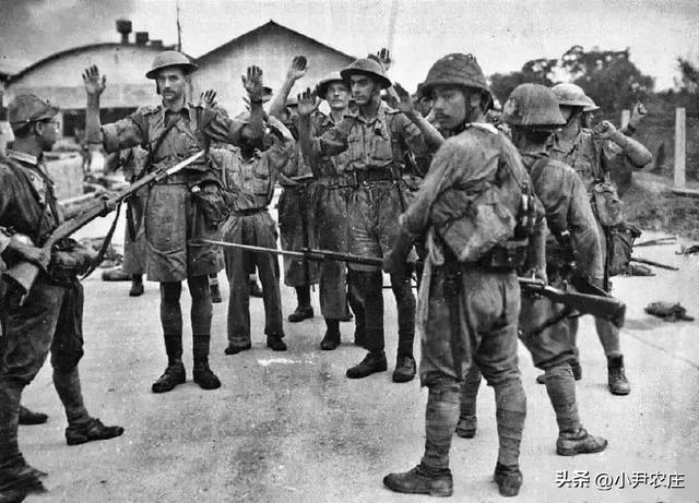 1942年2月三万日军进攻新加坡，最终占领了新加坡俘虏了八万英军