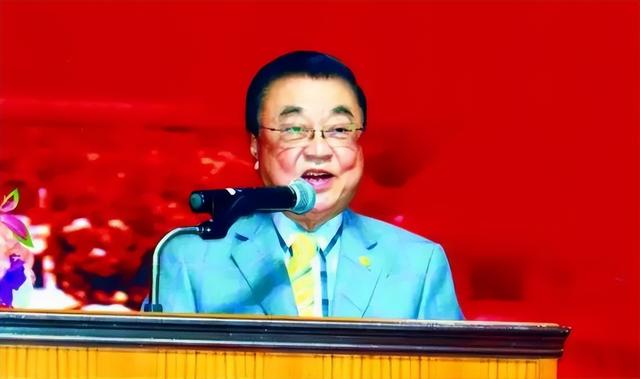 祖籍揭东，泰国潮州会馆侨领黄迨光，承业不守旧，创新有胆识