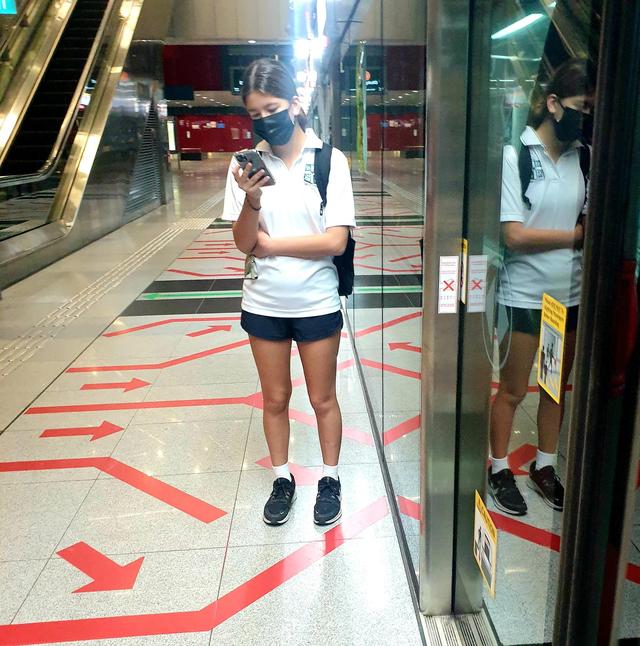 在新加坡的国际留学生，每天是如何去上学