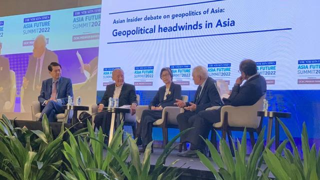 王辉耀应邀出席新加坡亚洲未来峰会 探讨亚洲未来的机遇与挑战