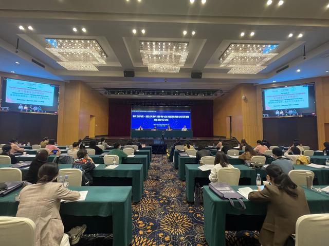 邓莉出席“新加坡－重庆护理专业短期培训项目”启动仪式