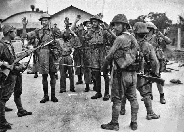 1942年，新加坡战役，日不落帝国的耻辱，14万英军向7万日军投降