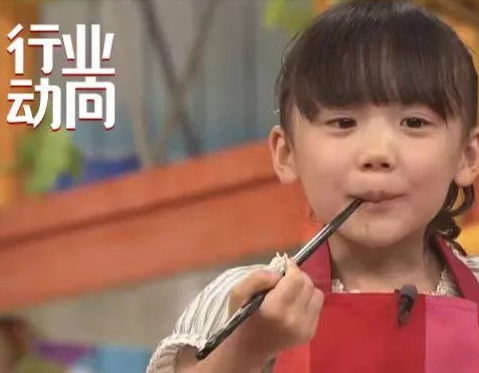 最近的餐厅，都在讨好一米二以下的顾客