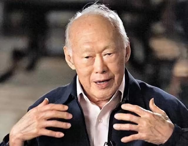 李光耀：很荣幸是英国殖民新加坡，对于他们的离开，要心怀感恩