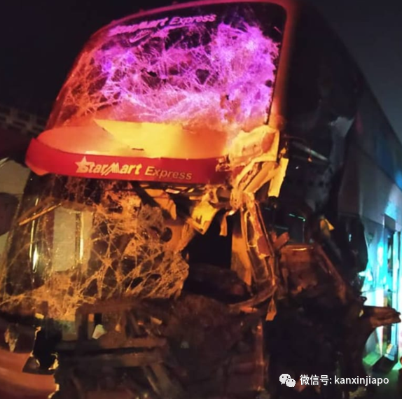 突发！新加坡旅游巴士在马来西亚遭车祸，已有16人受伤