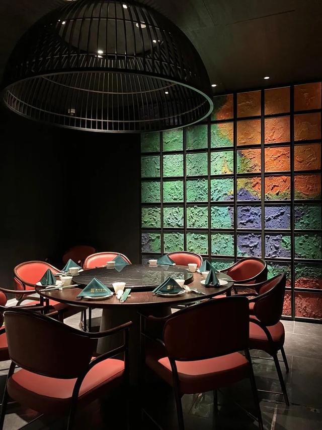 新加坡CBD这家新餐厅，想要成为“川菜的天花板”