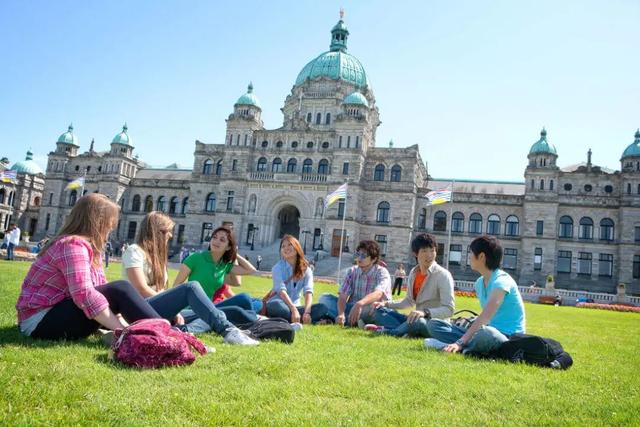 美国留学想读「双学位/双硕士/本硕连读/硕博连读」可选哪些学校