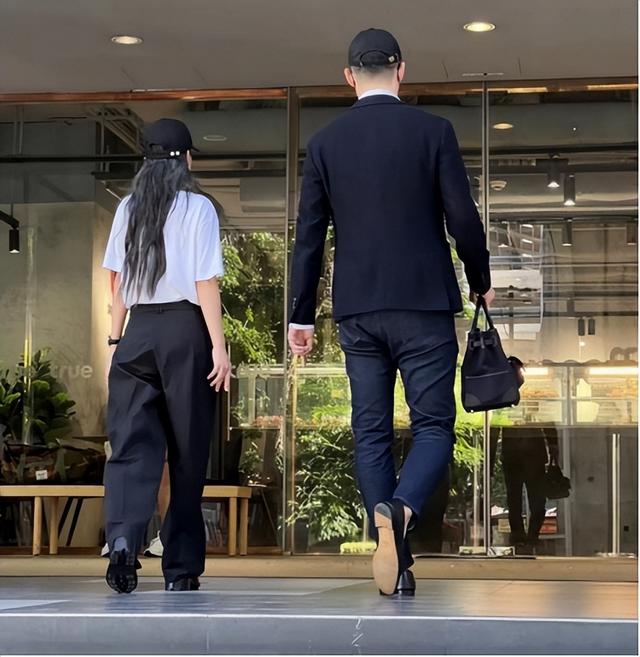 李毓芬Tia Lee与高富帅现身曼谷有传获泰国亿万富豪投资数百万美元