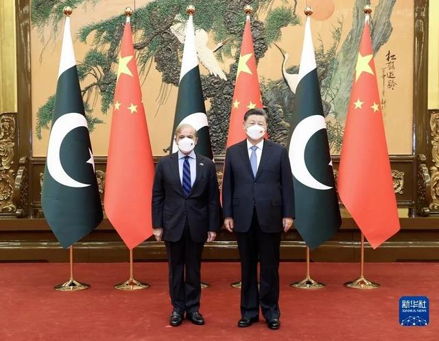 【11月3日 星期四 农历十月初十」新闻打包听！美要求日本等国对中国实施半导体的出口限制，外交部回应