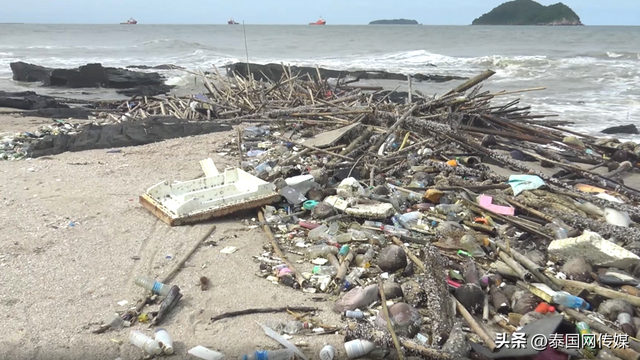 泰国宋卡萨米拉海滩垃圾成堆 游客失望扫兴