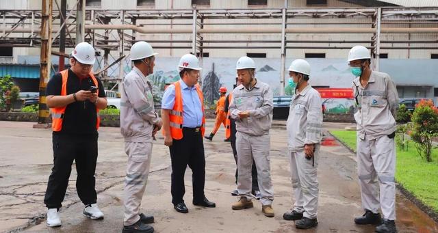 六钢集团董事长王建兵一行到印尼德信钢铁考察交流