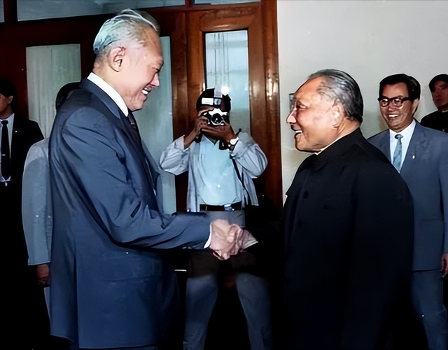 78年邓公访问新加坡，李光耀询问：你若出生在新加坡，会怎么样？