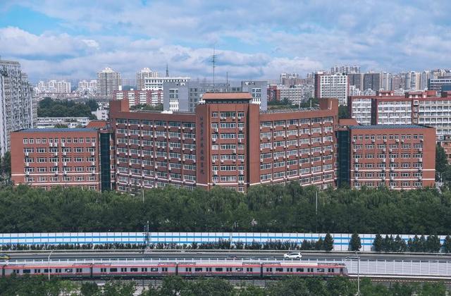 本硕连读、学费优惠！北京第二外国语学院“牵手”英国名校，签署重磅协议！