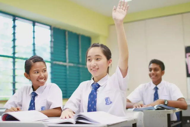 新加坡取消中小学年中考试