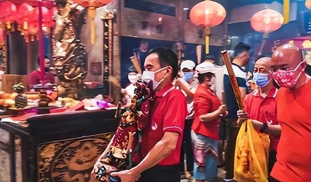 新加坡人多喜欢过节？送完“老人”迎“财神”