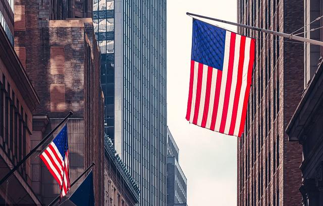 美国将30多家中国企业列入“实体清单”丨Going Global