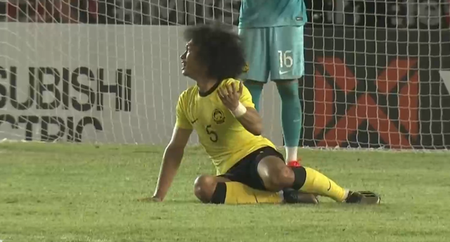 0-1憾负！FIFA第158轰然倒下，吊打马来西亚，失单刀+罚丢点球