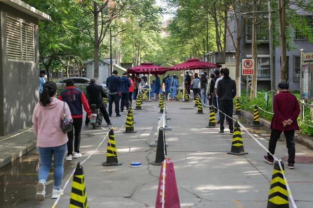 疫苗要不要打？国产疫苗的阴谋论来自美国