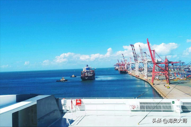 运8万吨粮食马来西亚卸货，船员一个错误动作，享受保姆级别待遇