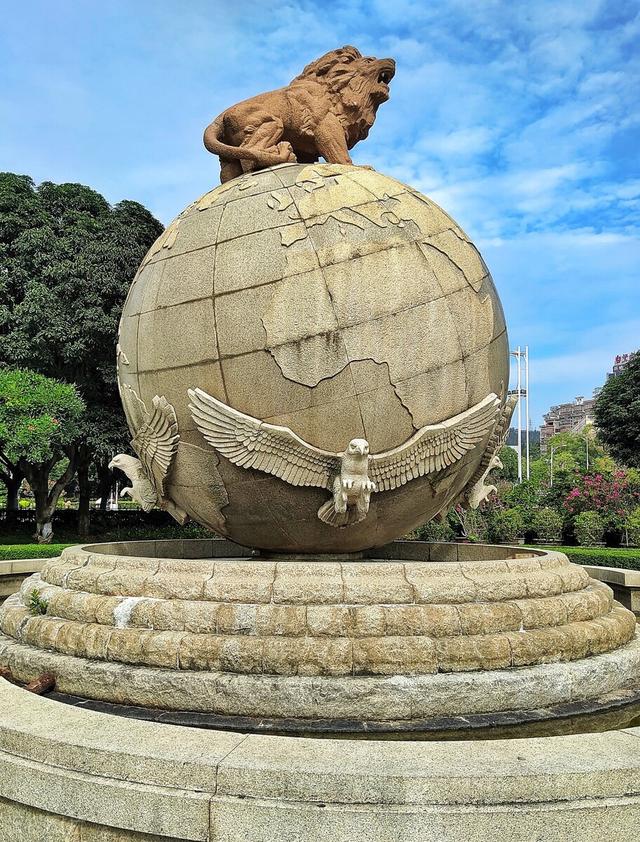 美国如何维护其全球霸主地位？