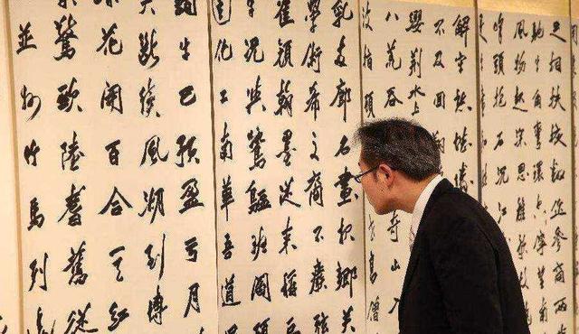 新加坡和马来西亚都在用简体字，为何港澳台反而坚持使用繁体字？
