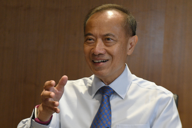 呼吁中国尊重美老大地位，新加坡前外长还是没清醒，该劝的是美
