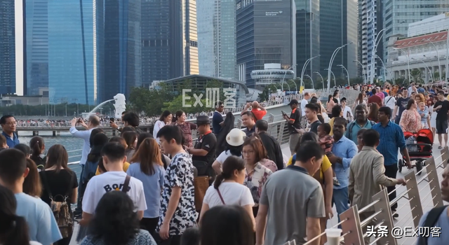 被抛弃 被迫独立的新加坡是如何崛起的？
