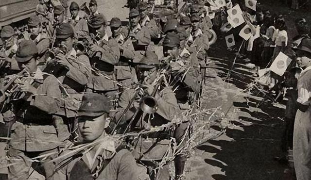 日本在攻击珍珠港后，为何急于夺取东南亚