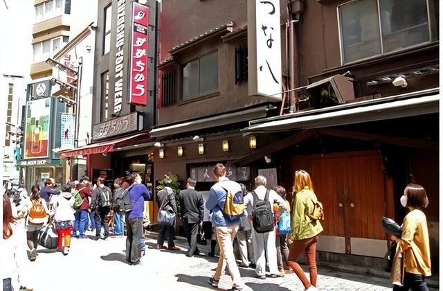 外国游客涌入日本狂购奢侈品！日本店家却感叹：还是得中国客人