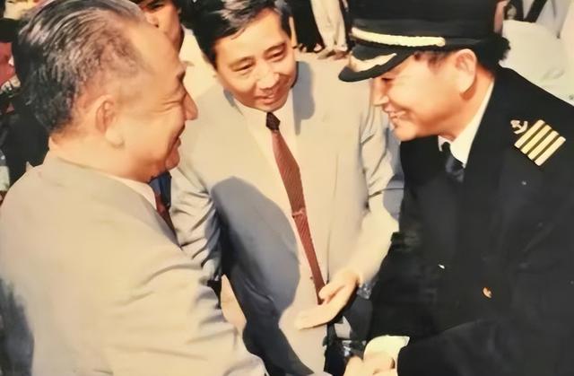 1993年银河号事件：沙祖康关掉船上排风扇，用高温教训美国兵