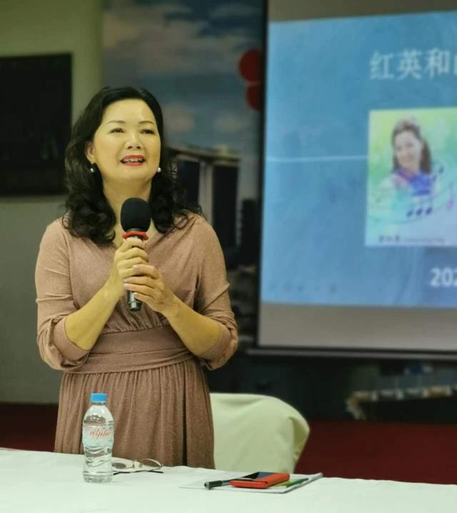 惠州歌唱家黄红英赴新加坡推广客家文化