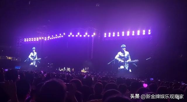 周杰伦新加坡演唱会活久见，唱了给蔡依林写的说爱你，有何深意？