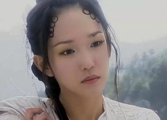 “冻龄女神”范文芳，一位嫁给爱情的新加坡美女