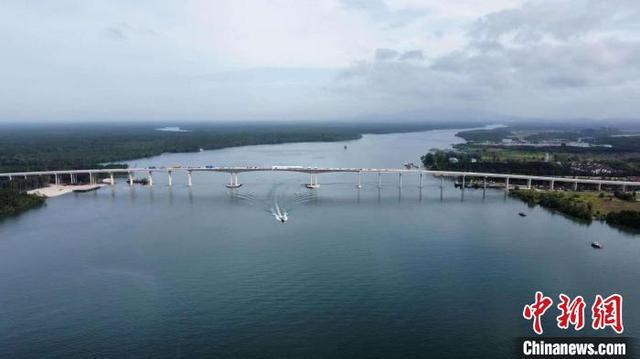 由中企承建 马来西亚柔佛州最大单体桥梁项目通车