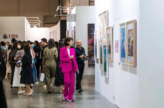 恰逢其时，新潮涌动：首届ART SG揭幕，新加坡艺术市场提前入春