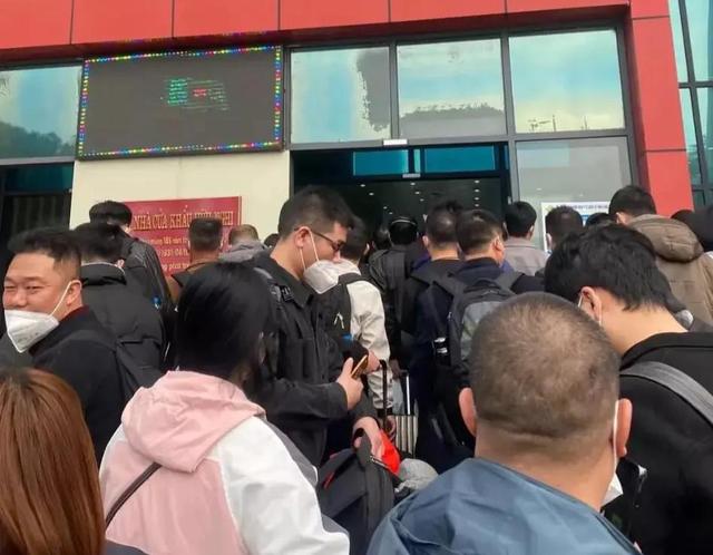 中越、中老通关，泰国官员为中国游客接机，新加坡公平对待中国人