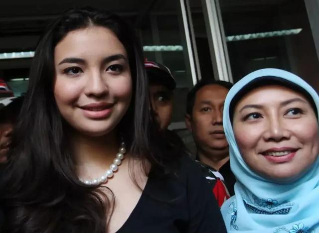马来西亚王妃出逃曝光王室丑闻！网友：不是谁都能成为凯特王妃…
