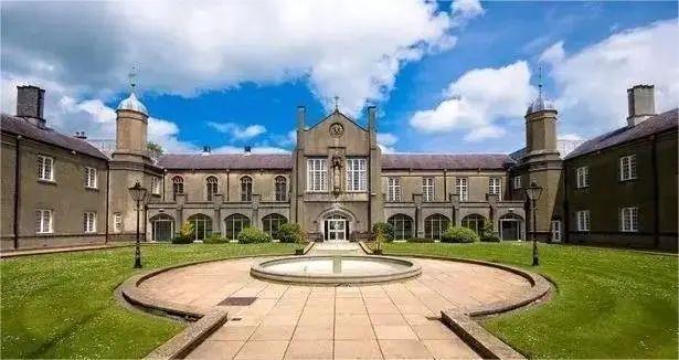 不出国+留服认证|2023年英国威尔士三一圣大卫大学春季班将截止
