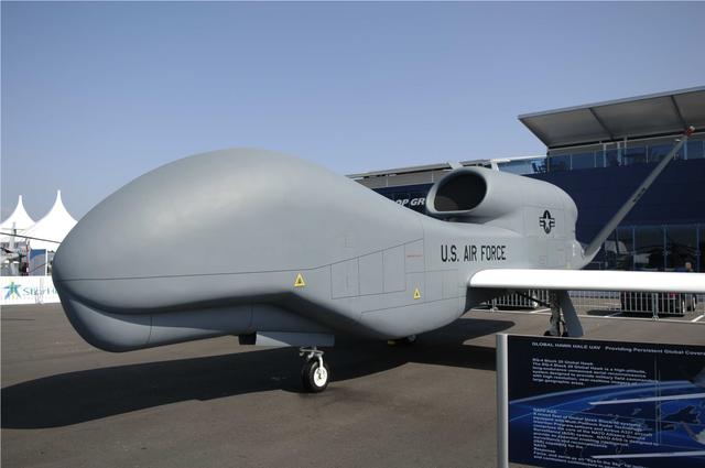 日本航空自卫队首次使用“全球鹰”无人机进行侦察