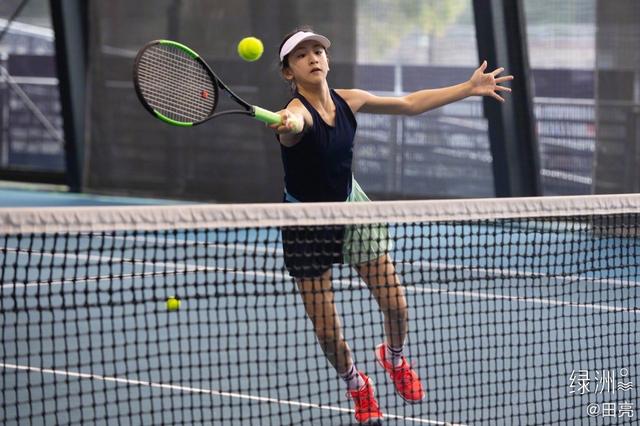 遗憾！田亮女儿国际网球赛场两连败，两盘仅赢一局被日本对手打懵