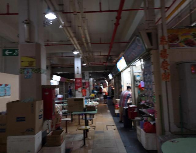 新加坡的小贩中心，想说爱它不容易