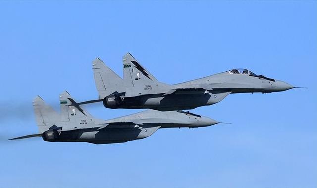 狮城添利爪——2006年新加坡空军选定F-15战斗机背景解析