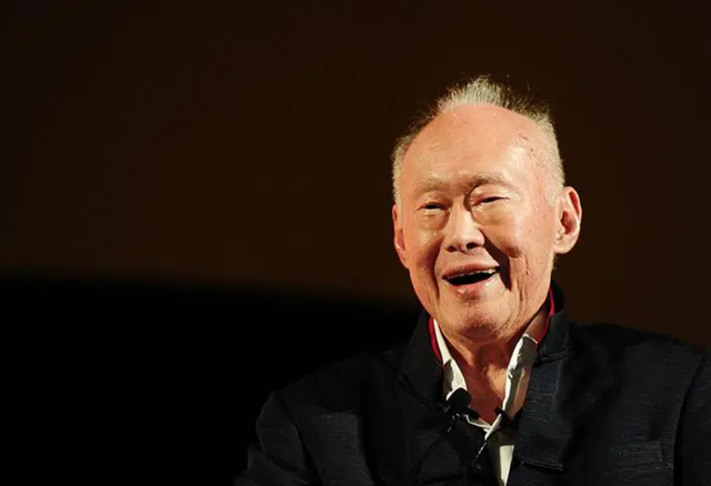 新加坡，是如何“谋杀”华语的？南洋大学消亡背后的“文化失魂”