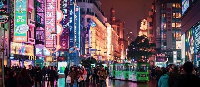 中国留学生与英国大学「双向逃离」，澳、加、港、新成最大赢家？